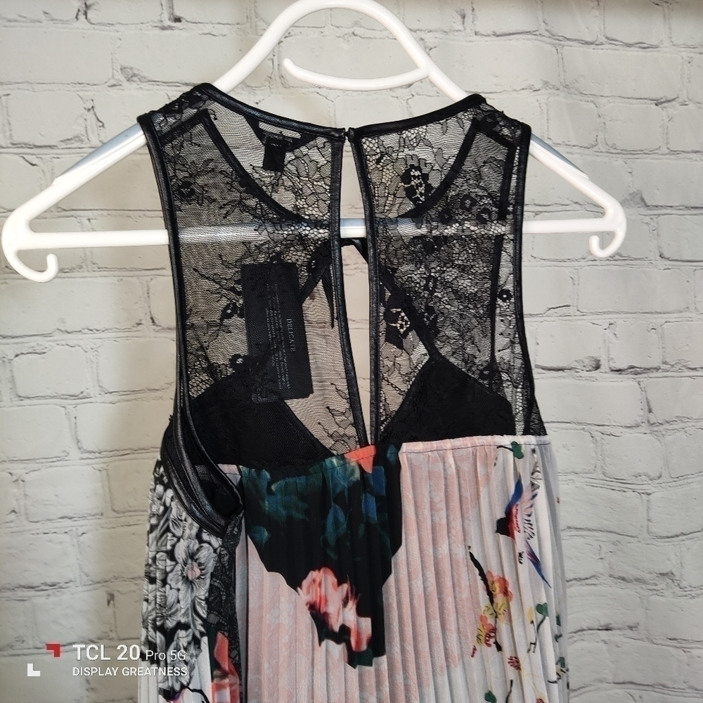 GUESS Abril Pleated Trapeze Dress M Floral Lace NEW - Picture 5 of 8